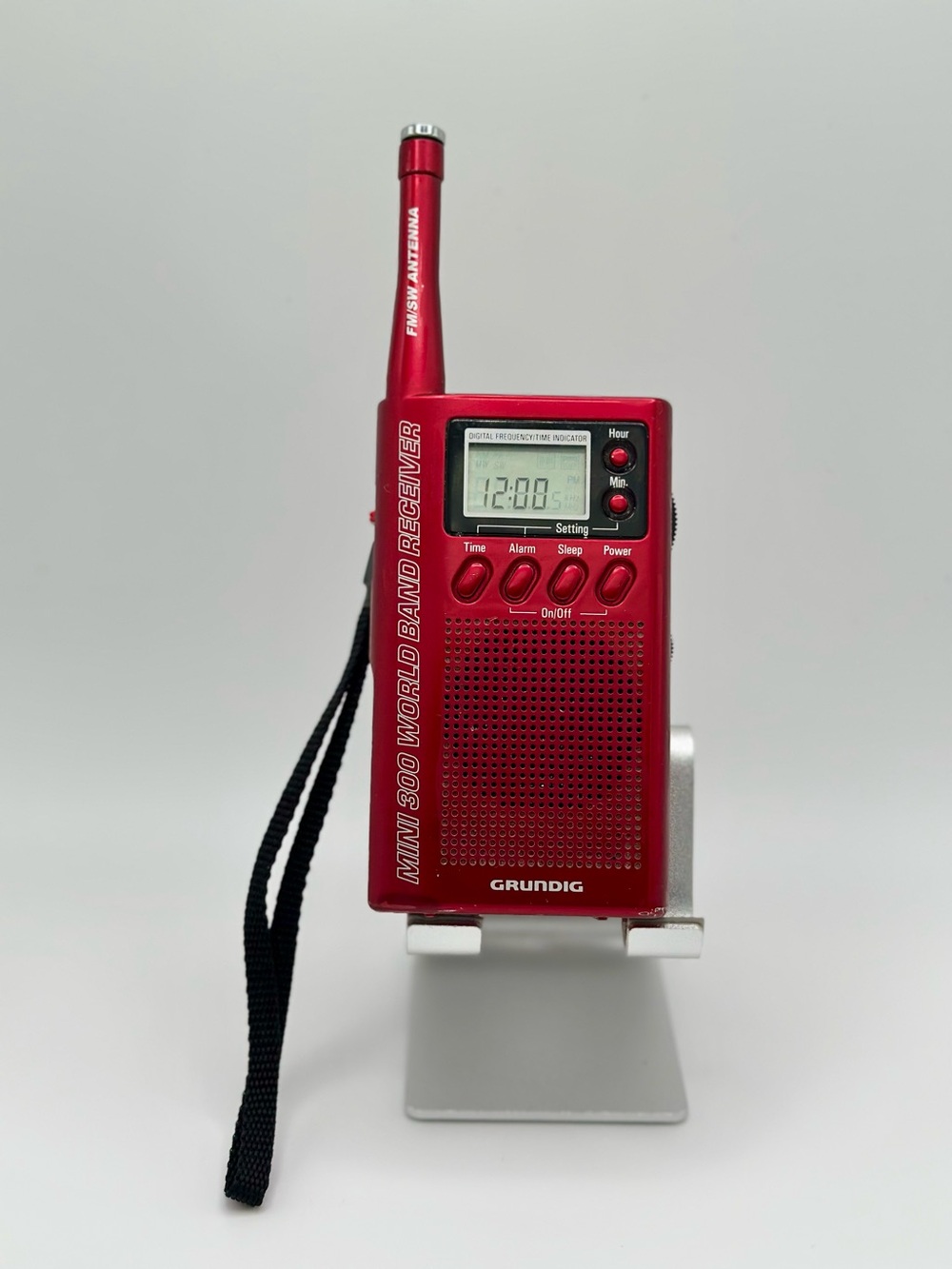 Grundig Mini 300 World Band Receiver RED Tested Working SW/FM, Not MW.